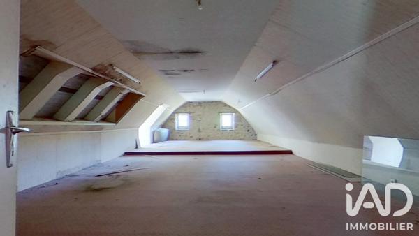 Maison à vendre 13 pièces 305 m² Saint-Martin-Valmeroux