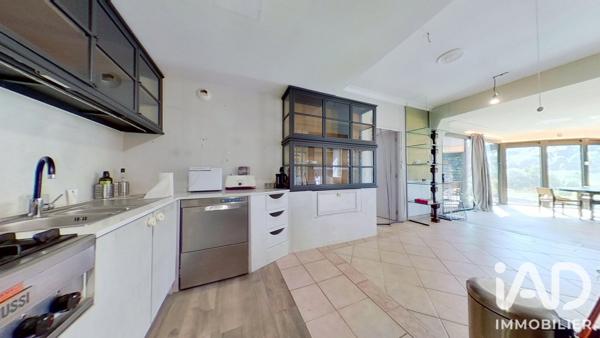Maison à vendre 13 pièces 305 m² Saint-Martin-Valmeroux