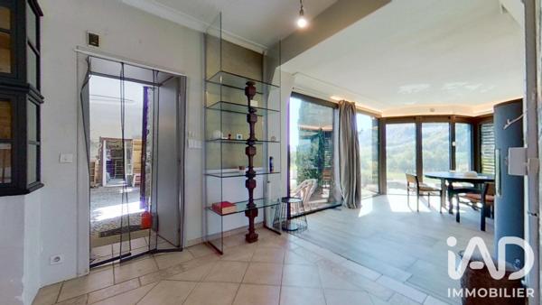 Maison à vendre 13 pièces 305 m² Saint-Martin-Valmeroux