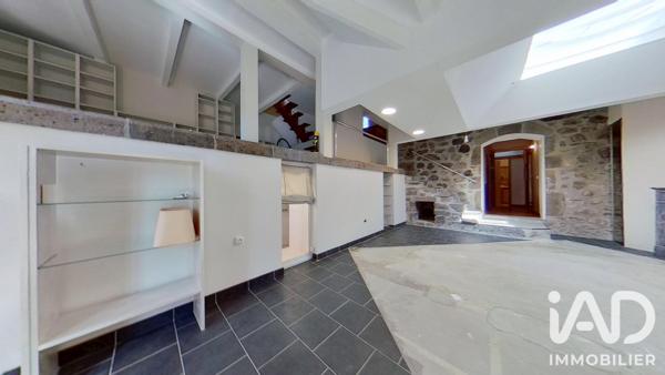 Maison à vendre 13 pièces 305 m² Saint-Martin-Valmeroux