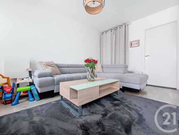 Appartement F3 à vendre  3 pièces - 62,70 m2 DAMMARIE LES LYS - 77