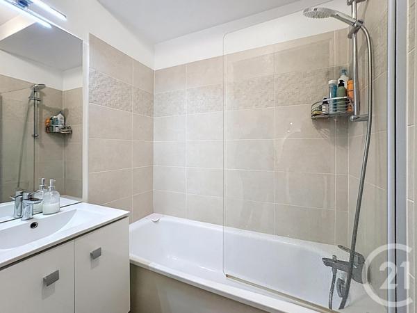 Appartement F3 à vendre  3 pièces - 62,70 m2 DAMMARIE LES LYS - 77