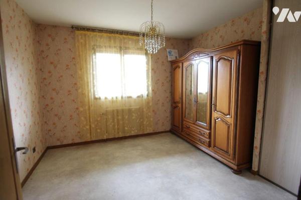 Dans quartier St Jean des Vignes proche clinique, maison de plain pied d'environ 122 m² habitab...