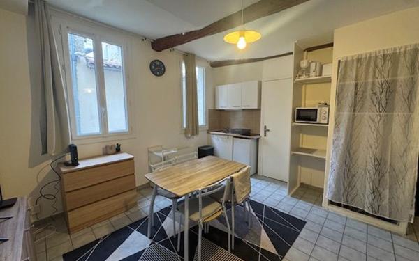 Immeuble à vendre    4 pièces •  Avignon