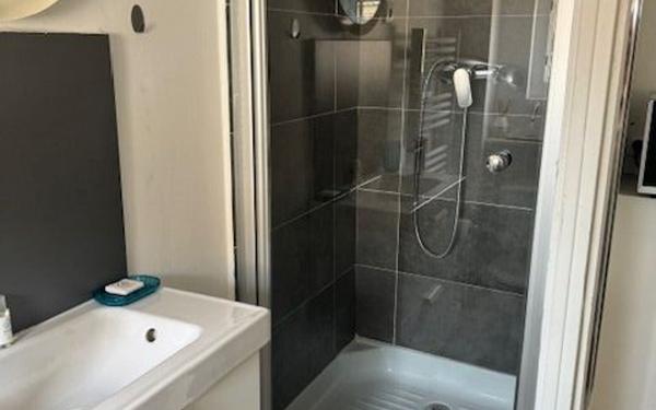 Immeuble à vendre    4 pièces •  Avignon