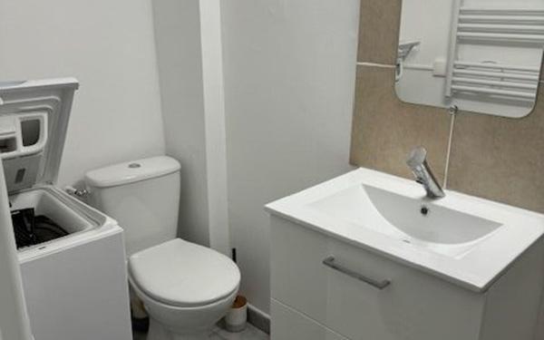 Immeuble à vendre    4 pièces •  Avignon