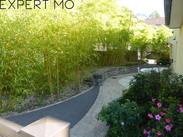 Montmorot (39570) Proche centre Lons, Villa 11 pièces