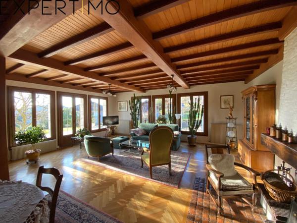 Montmorot (39570) Proche centre Lons, Villa 11 pièces