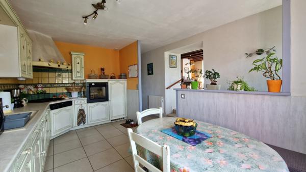 COUP DE COEUR à 3 km du centre-ville de ST JULIEN DE CONCELLES!