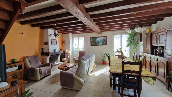 COUP DE COEUR à 3 km du centre-ville de ST JULIEN DE CONCELLES!