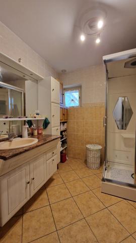 COUP DE COEUR à 3 km du centre-ville de ST JULIEN DE CONCELLES!