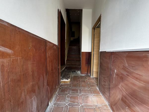 Immeuble en Cours de rénovation 140m² spécial investissement