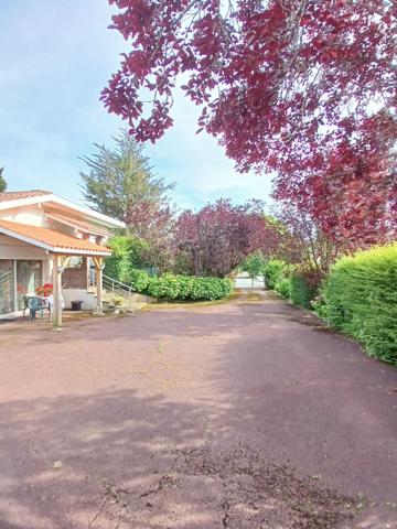 Maison Saint Pee Sur Nivelle 4 pièce(s) 130 m2