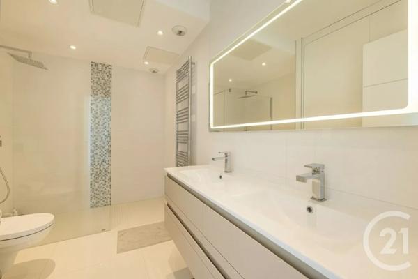 Maison à vendre  8 pièces - 314 m 2   MOUGINS  - 06