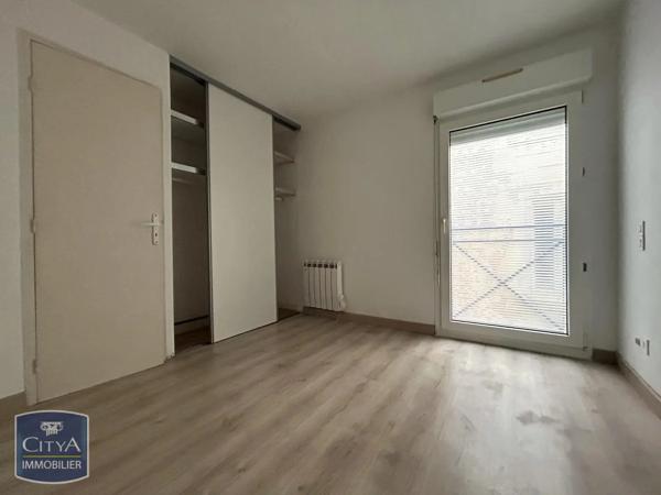 Appartement à louer 2 pièces 51m² Saintes (17100)