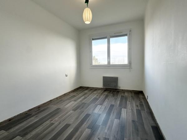 Nîmes (30000) Super appartement de type 3 ou 4 parfaitement rénové