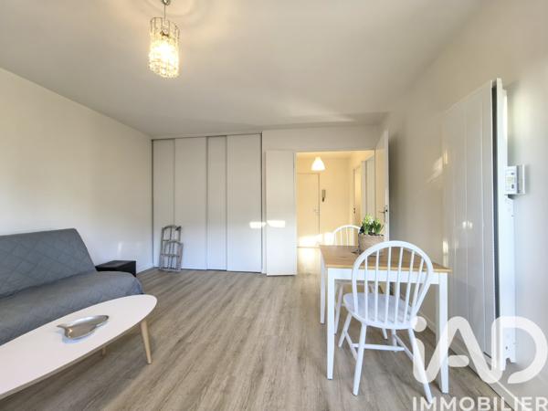 Location appartement 1 pièce 35 m² Montigny-le-Bretonneux
