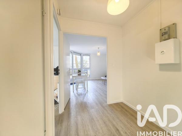 Location appartement 1 pièce 35 m² Montigny-le-Bretonneux