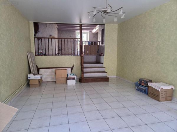 Maison de ville à vendre à Villaines-la-Juhel en Mayenne (53700), ref : 1366