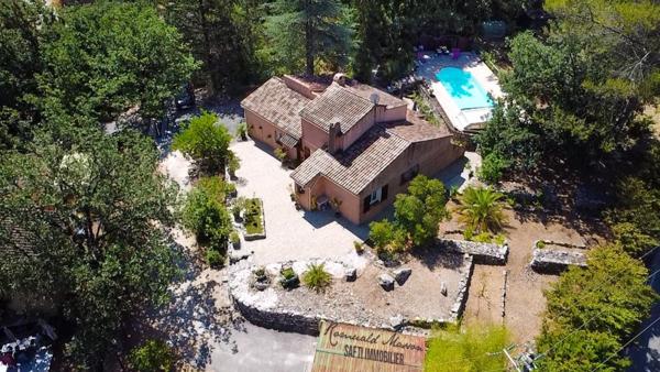 Maison 120m2 sur un terrain plat de 2300m2