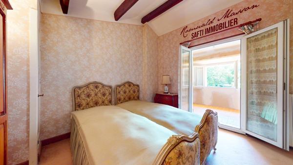 Maison 120m2 sur un terrain plat de 2300m2