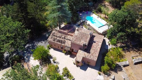 Maison 120m2 sur un terrain plat de 2300m2