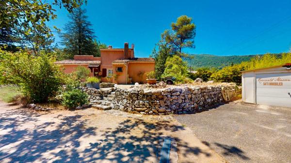 Maison 120m2 sur un terrain plat de 2300m2