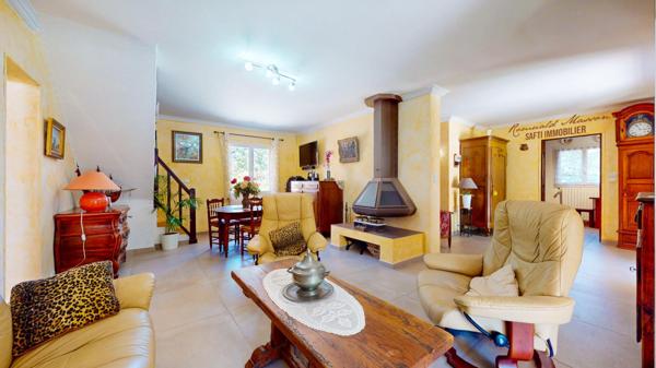 Maison 120m2 sur un terrain plat de 2300m2