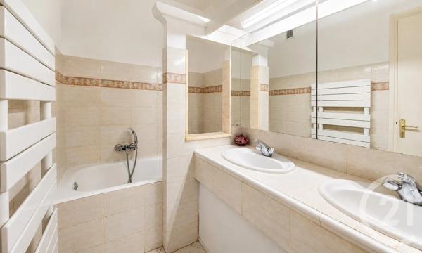 Appartement F4 à vendre  4 pièces - 101,53 m 2   BASTIA  - 202
