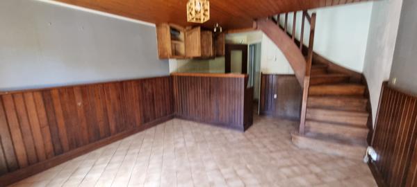 Maison
                                                                                                                                                                                                                                                                                                                        9 pièce(s)                                                                                                                                                                                                          6 chambre(s)                                                                                                                                                                                                          154  m²