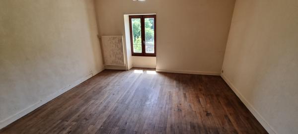 Maison
                                                                                                                                                                                                                                                                                                                        9 pièce(s)                                                                                                                                                                                                          6 chambre(s)                                                                                                                                                                                                          154  m²