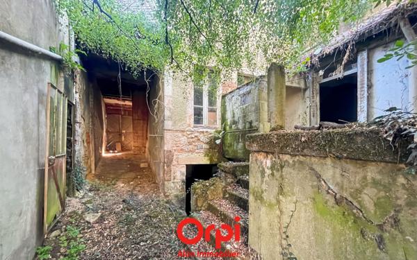 Immeuble à vendre    1 pièce •  Vallon-en-Sully