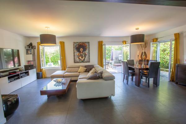 SUPERBE MAISON FAMILIALE