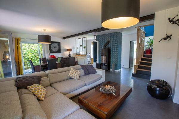 SUPERBE MAISON FAMILIALE