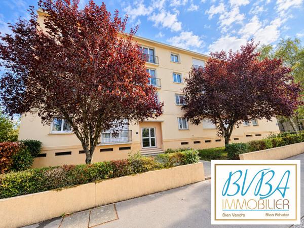 Appartement familial - Beaux volumes - Parking - 2 caves - Proche gare , Nantes