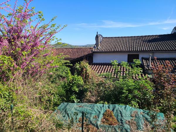 Maison 67 m² au calme avec cave, garage et jardin.