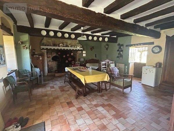 Maison à vendre à Baugé-en-Anjou dans le Maine-et-Loire (49150), ref : LB/2574   
campagne