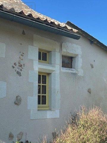 Maison à vendre à Baugé-en-Anjou dans le Maine-et-Loire (49150), ref : LB/2574   
campagne