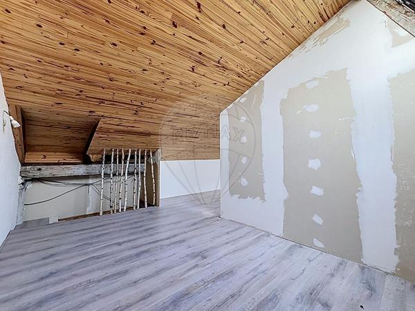 Maison 5 chambre(s) à vendre - Étupes, Doubs - 25