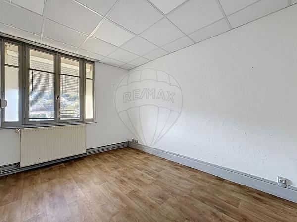 Maison 5 chambre(s) à vendre - Étupes, Doubs - 25