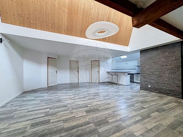 Maison 5 chambre(s) à vendre - Étupes, Doubs - 25