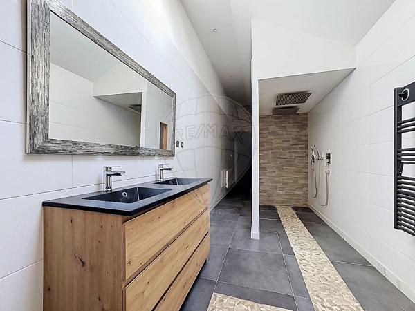 Maison 5 chambre(s) à vendre - Étupes, Doubs - 25