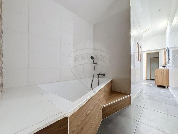 Maison 5 chambre(s) à vendre - Étupes, Doubs - 25