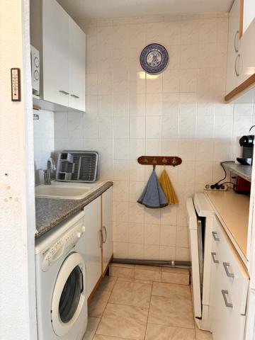 GRUISSAN RIVE DROITE - APPARTEMENT T2 AVEC TERRASSE ET PLACE DE PARKING PRIVATIVE