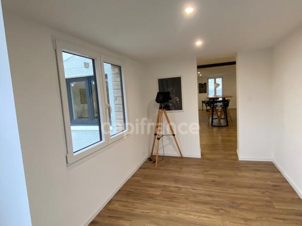 Maison ESPRIT "LOFT" à vendre 6 pièces 104 m². jardin , 3 parkings ;CALONNE RICOUART(62470)