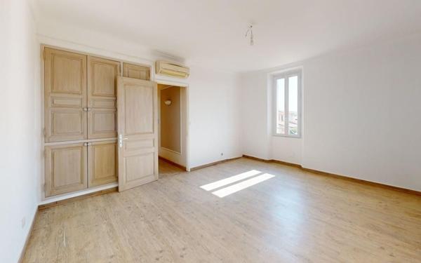 Maison à vendre    5 pièces •  La Farlède