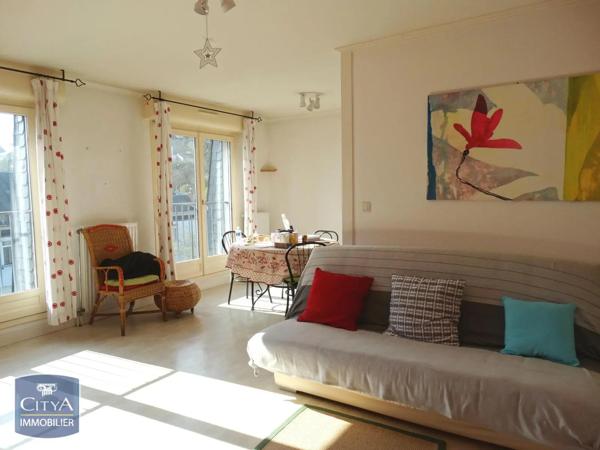 Appartement à louer 2 pièces 58.42m² Blois (41000)