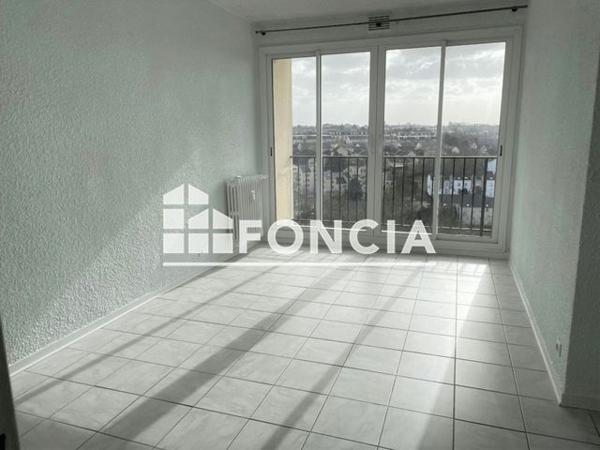 Location Studio 28.7 m² - RUE DU PARC Evreux 27000