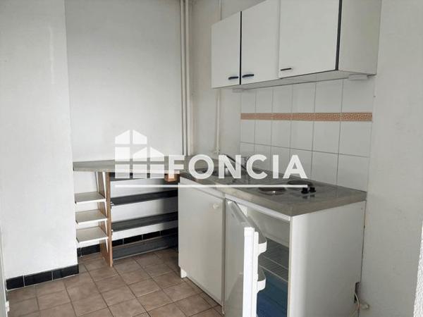 Location Studio 28.7 m² - RUE DU PARC Evreux 27000