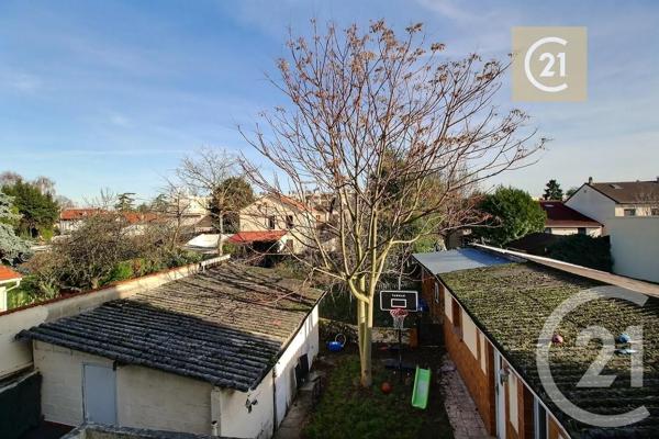 Appartement à vendre  2 pièces - 23,78 m 2   LE BLANC MESNIL  - 93